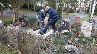 Klassischer Grabstein quotSavonaquot • Aufbau auf dem Friedhof • Exklusiver Grabstein von Serafinumde [upl. by Georgina891]