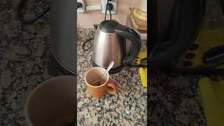 Llenar la pava y tomar una taza de te [upl. by Henri]