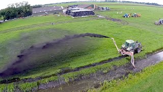 Ditch Cleaning Demonstration  Baggerspuiten en Ecologisch Slootschonen demo [upl. by Blus684]