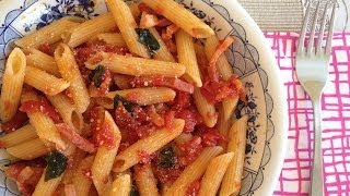 Penne allArrabbiata con Salsa Picante de Tomate Bacon y Hojas de Albahaca [upl. by Ydisac]