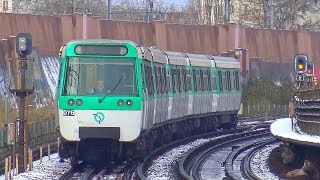 Métro 13 sous la neige  Malakoff [upl. by Aleacim632]