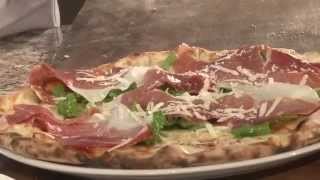 Le videoricette del Master Pivetti  La Pizza Crudo Rucola e Grana [upl. by Mutz]