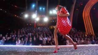 Seal  Amazing live  victorias secret VSFS 2007 sixth walk [upl. by Nailluj772]