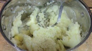 Mashed Potato and Hamburger Casserole [upl. by Adnilim]