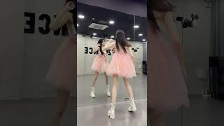 Suining FZ dance is so sweet Ju Jingyi is in love [upl. by Doe]