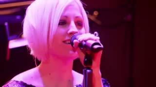 Schiller feat Meredith Call  Epic Shores Sonne Live Blue Ray [upl. by Aisiat]