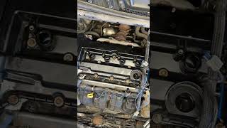 24L Dodge Avenger valve cover gasket installation [upl. by Pontias]