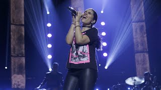 Alessia Cara quotStayquot ft Zedd amp quotScars to Your Beautifulquot  Live at the 2017 JUNO Awards [upl. by Nailil474]