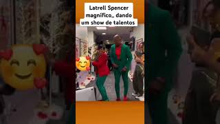 Latrell Spencer magnífico dando um show de talentos [upl. by Aicemaj181]