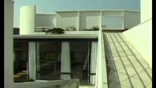 サヴォア邸 ル・コルビジェ Villa Savoye Le Corbusier [upl. by Darline]