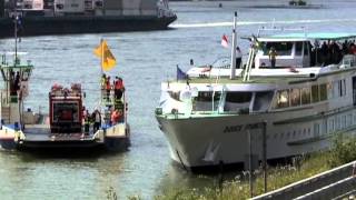 Matrose löst Schiffsunfall auf dem Rhein aus [upl. by Nonnac636]