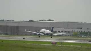 Great Lakes Aviation Beechcraft 1900D N255GL Landing RW12R  MSP [upl. by Eatnoj]