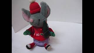 Gemmy Holiday Pals  Christmas Mouse  Plays quotSanta Claus is Coming to Townquot [upl. by Htide63]