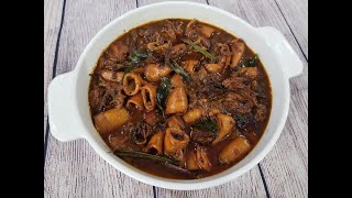 අලුත් විදියට රසවත් දැල්ලෝ කරියක්  Squid curry with English subtitles [upl. by Htiekram]