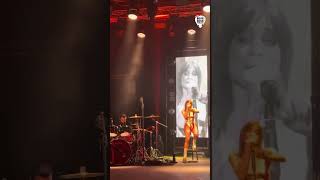 La dedica speciale di ANGELINA MANGO a suo FRATELLO FILIPPO trending concert viralvideo perte [upl. by Rie690]