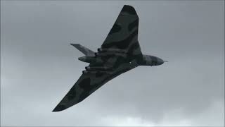 Avro Vulcan XH558 at RNAS Yeovilton Air Day 11th July 2015 [upl. by Ennovaj]