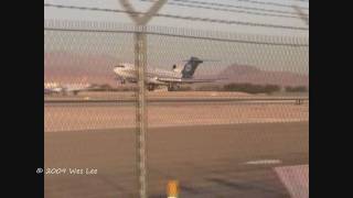 Champion Air Boeing 727200ADV McCarran 23DEC07 [upl. by Oirifrop]