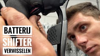 Zo kun je de batterij verwisselen van je SHIFTER SRAM eTap AXS Red  Force  Rival [upl. by Eldwun]