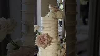 Fall is here and that means… Beautiful weather  beautiful cakes weddingcake fallwedding cake [upl. by Haakon]