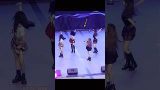 The Process Of Picking Up Lisa’s Lost Bracelet 🤣 blackpink lisa jennie jisoo rose shortvideo [upl. by Berrie340]