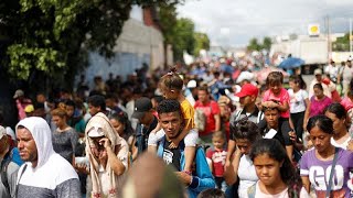 Caravana de migrantes Trump amenaza a Honduras Guatemala y El Salvador [upl. by Sitto]