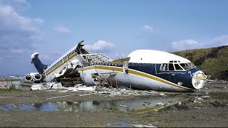 BEST PLANE OF YEAR  Aircraft Crashes and Close Calls  Dangerous Plane Landings  EMERGENCY LANDING [upl. by Amandi]