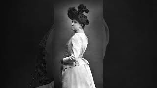 Nellie Melba sings Caro nome in 1904 historical opera soprano [upl. by Aisinoid]