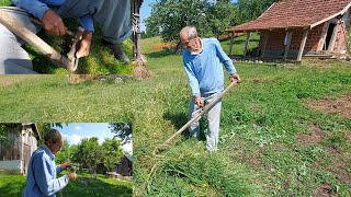 KOŠENJE RUČNOM KOSOM  KAKO SE PRAVILNO KOSI  OŠTRENJE KOSE KLEPANJE KOSE  MARINKO MILOŠEVIĆ [upl. by Yennor326]