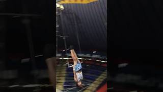 Trapézio de voos cirquedusoleil disney trampoline trampwall redbull [upl. by Nicoline]