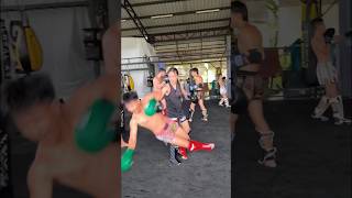 Our friend Ioon from Lanna fighting muaythai gym has slick sweep techniques muaythai mma [upl. by Nnylylloh]