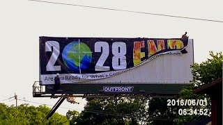 2028 End Billboard Install  Nashville Tennessee June 1 2016 [upl. by Melvyn525]