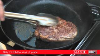 Tilberedning af 300g US RibEye på pande [upl. by Esiuqram]