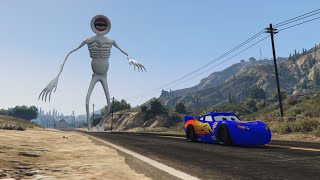 Epic Escape From The Mother Megaphone Siren Head  Lightning McQueen vs Mother Siren Head GTA 5 [upl. by Nipha687]