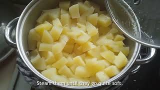 An amazing moist mash potato recipe The base for which you can add anything from cheese to a sauce [upl. by Lamraj]