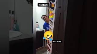 Shampoo TIO NACHO BAÑO humor comedia TIO [upl. by Kellyann481]