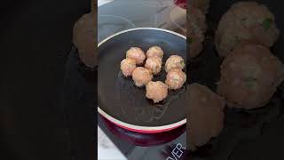 ALBONDIGAS DE POLLO con Puré 🍗 con Kulinariarecetas [upl. by Bumgardner]