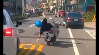 【車禍影片】要超車也不是要剎車也不是，在台灣騎車真不容易（20220529 桃園市中壢區新生路 [upl. by Leveroni27]