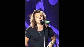 Harry singing Zayn’s part during 18 onedirection shorts [upl. by Konyn]