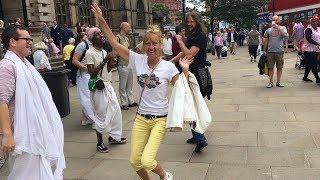 Bhakta Ian Nene Chants Hare Krishna at Tramlines in Sheffield and Passersby Dance [upl. by Mya663]