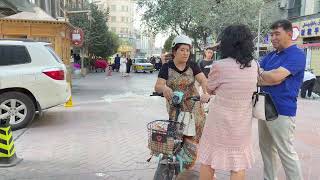 Street Scenes of Kashgar Xiangxiang China 2023  Home to the Uyghurs 喀什 قەشقەر [upl. by Enilhtak526]