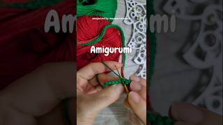 Presenteia com amigurumi nesse Natal veja só shorts amigurumicroche amigurumibonecodeneve croche [upl. by Asiram]