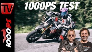 Aprilia Dorsoduro 900 2017  Test auf der Landstraße [upl. by Bachman]