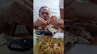 MUKBANG SA TABING DAGAT GUSO AT INIHAW AT KINILAW NA ULONG PUSIT SARAP NAMAN TALAGA [upl. by Vento]