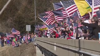 Hundreds show support as trucker convoy rolls through Missouri [upl. by Autumn]