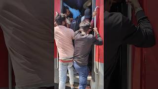 மோசமான😖 Train Experience 😞 [upl. by Botti]