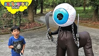 EYEBALLS INVADES HOUSE  Skyheart saves Popo from eyeballs nerf war kids action [upl. by Berck]