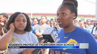 Students protest at Tylertown High School [upl. by Ebneter]