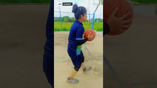 How to do basketball bounce pass basketball bounce pass youtubeshorts basketballshorts [upl. by Ahael]