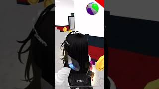 Beating a person bc they were saying quotezquot mm2 murdermystery2 roblox trickshot fyp [upl. by Leasim]