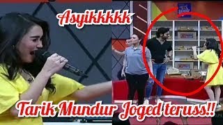 Ahayyy  Puter Balik ikut joged ISHA SHANK saat AYU nyanyi  Sahurnya Pesbukers 162 [upl. by Atis]